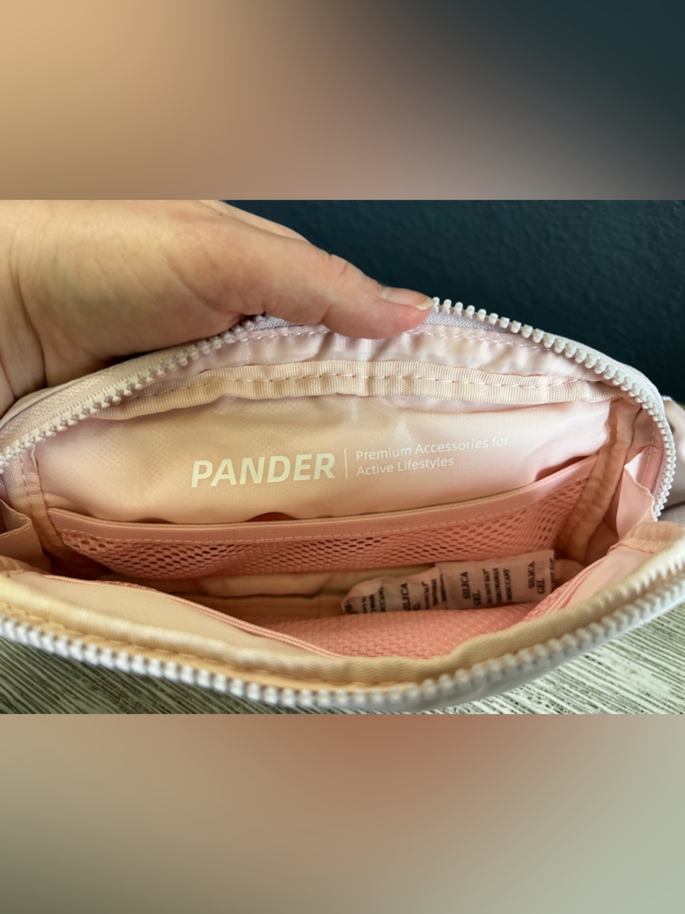 New! PANDER Pale Pink Nylon Pouch with Zipper - Picture 6 of 7